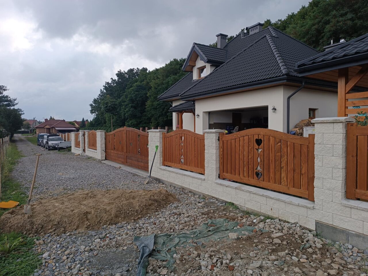 ogrodzenie w stylu góralskim